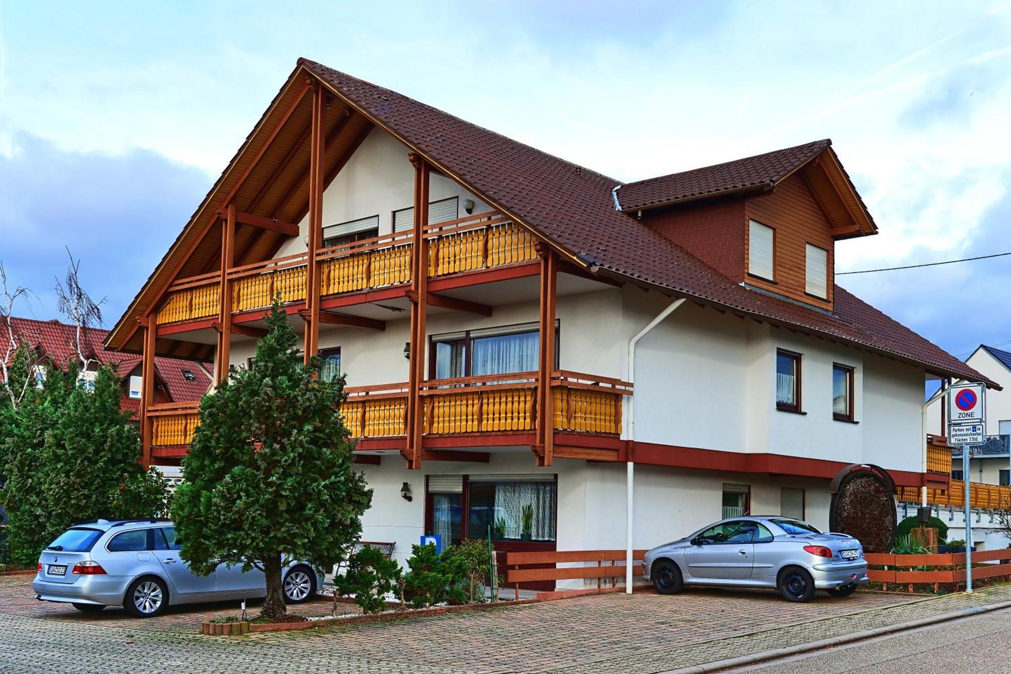 Hotel Garni Sebastian Kirrweiler  Exterior photo
