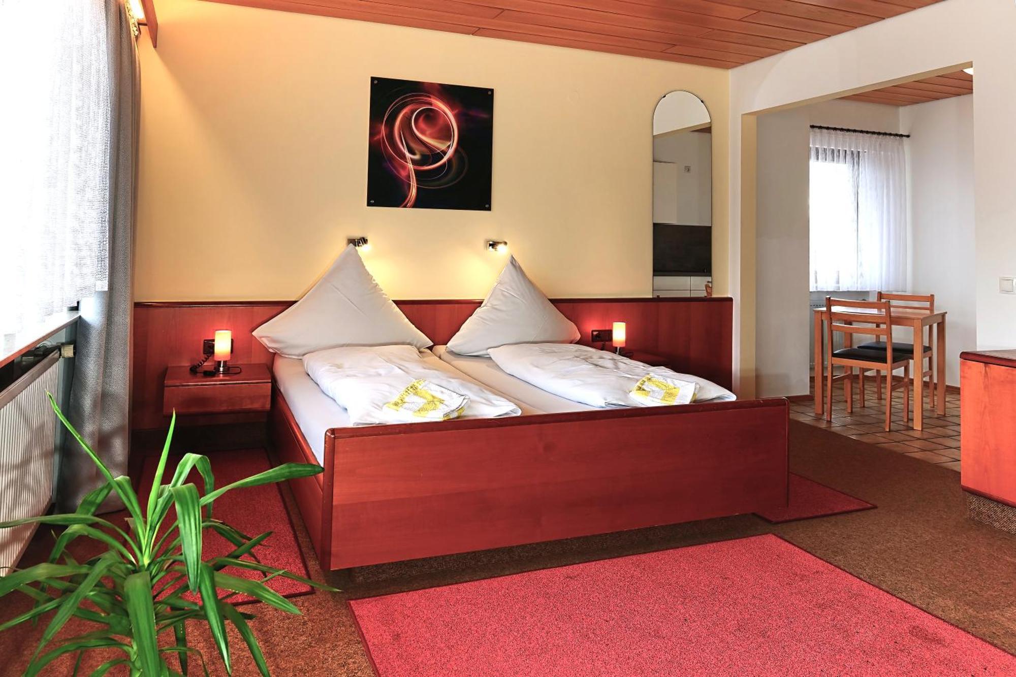 Hotel Garni Sebastian Kirrweiler  Exterior photo