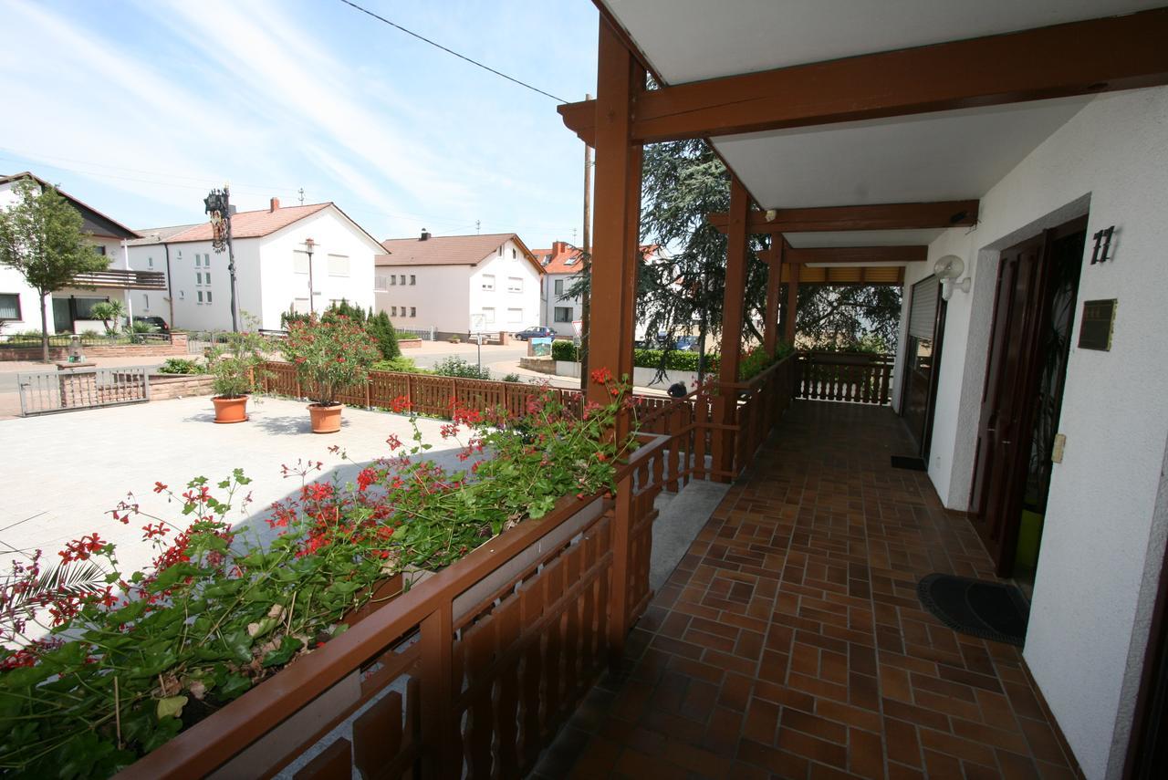 Hotel Garni Sebastian Kirrweiler  Exterior photo